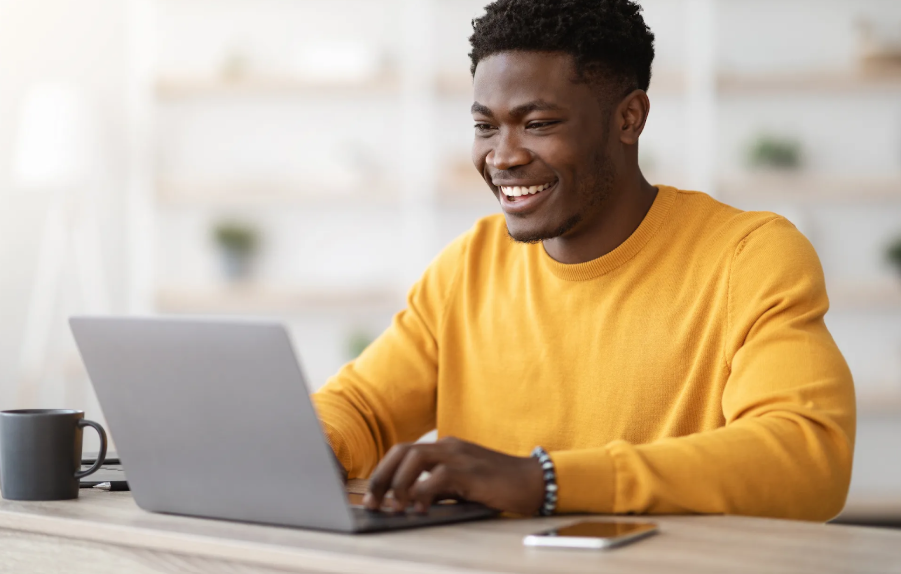 Use AI to Craft a Distinctive Voice That Grabs Attention in Tech Videos
